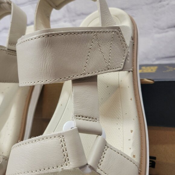 Teva Madera Slingback Flat Sandals - Picture 2 of 9